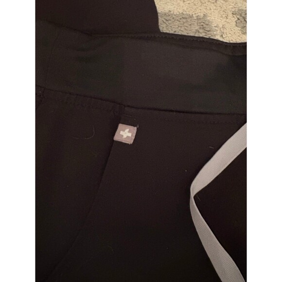 Black Figs Technical Collection Cinched Ankle Scrub Pants - Picture 2 of 3